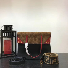 FENDI 펜디 플랩백 숄더&크로스백 25CM F10556