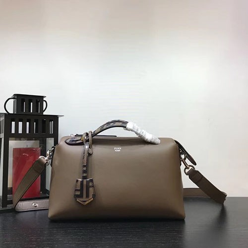 FENDI 펜디 바이더웨이백 28CM F36492