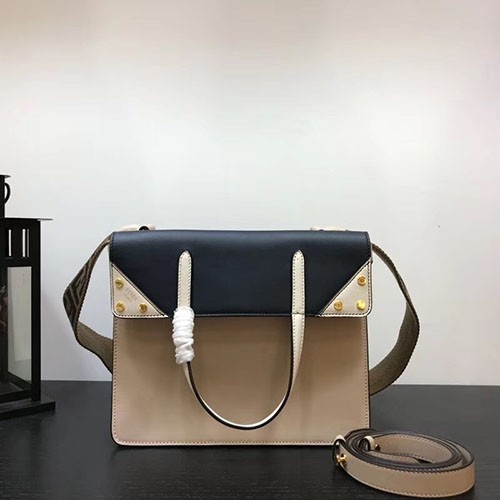FENDI 펜디 플랩백 숄더&크로스백 25CM