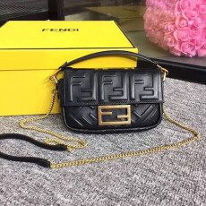 FENDI 펜디 바케트 미니 19CM F51155