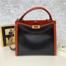 FENDI 펜디 피카푸 미디움 F8820-4