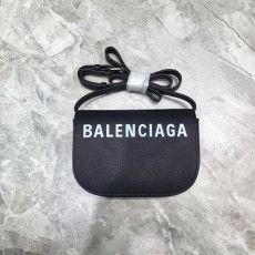BALENCIAGA 발렌시아가 빌데이 크로스백 19CM B310006