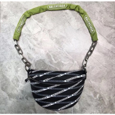 BALENCIAGA 발렌시아가 힙 크로스백 B208155