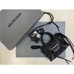 BALENCIAGA 발렌시아가 모터백 나노 18CM 신상 B36441