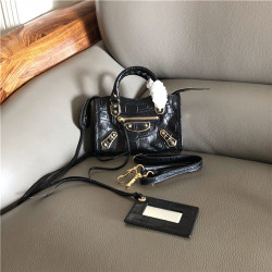 BALENCIAGA 발렌시아가 모터백 나노 18CM  B36441-1 신상