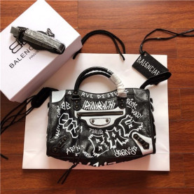 BALENCIAGA 발렌시아가 클래식 시티 38CM B995093 신상