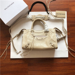 BALENCIAGA 발렌시아가 클래식 시티 30CM B950038 신상