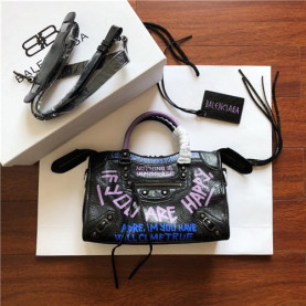 BALENCIAGA 발렌시아가 클래식 시티 30CM B995061신상