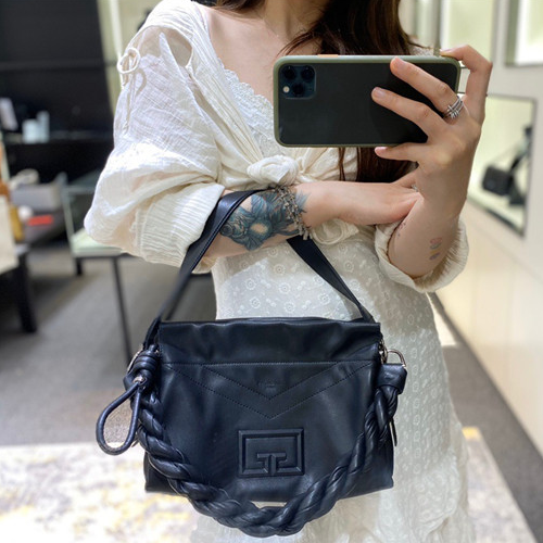 GIVENCHY 지방시 토트&숄더백 G60060-2