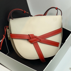 LOEWE 로에베 게이트백 L309100-2 신상