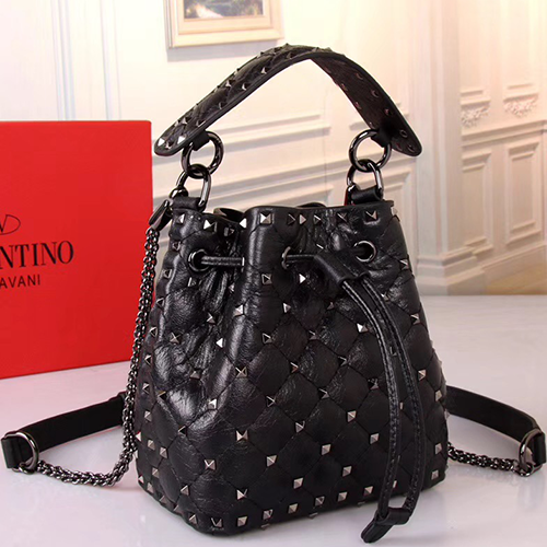 VALENTNIO 발렌티노 스파이크 버킷백 GARAVANI ROCKSTUD SPIKE BAG V68000