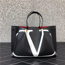 VALENTNIO 발렌티노 이스케이프백 미디움 B0990-1  신상