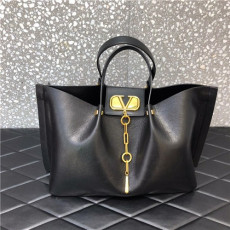 VALENTNIO 발렌티노 이스케이프백 미디움 B0990-4  신상