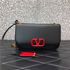 VALENTNIO 발렌티노 VLOCK 숄더백 미디움 B0027-2신상