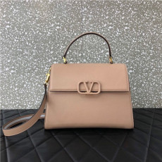 VALENTNIO 발렌티노 가라바니 브이링 미디움 토트&숄더백 B0018-5 신상