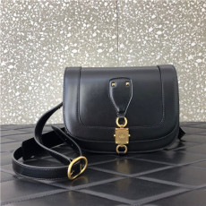 VALENTNIO 발렌티노 GARAVANI ROCKSTUD 숄더백 V0037-1