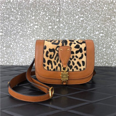 VALENTNIO 발렌티노 GARAVANI ROCKSTUD 숄더백 V0037-4