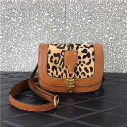 VALENTNIO 발렌티노 GARAVANI ROCKSTUD 숄더백 V0037-4