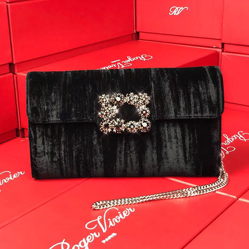 ROGER VIVIER 로저비비에 벨벳 체인클러치 24CM R30588