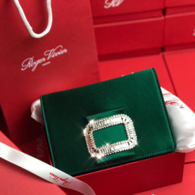 ROGER VIVIER 로저비비에 엠벨리쉬 미니 숄더 18CM R60029