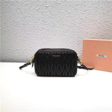 MIUMIU 미우미우 미니 숄더백 5BH539-2