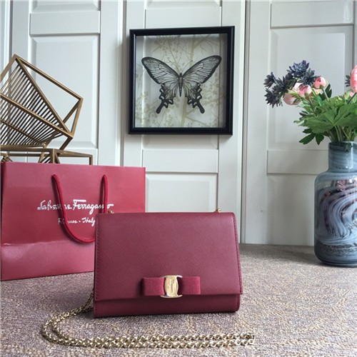 FERRAGAMO 페레가모 미니 체인 숄더백 19CM 22B558-1