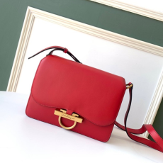 FERRAGAMO 페레가모 플랩백 21H321-4 2020/신상