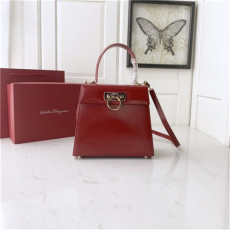 FERRAGAMO 페레가모 토트&숄더백 DY-212269-5