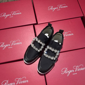 ROGER VIVIER 로저비비에 스니커즈 (250사이즈 주문제작)