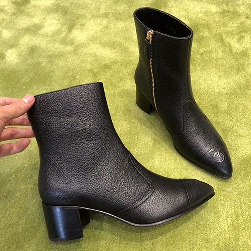 CHANEL 샤넬 부츠 (250사이즈 주문제작)