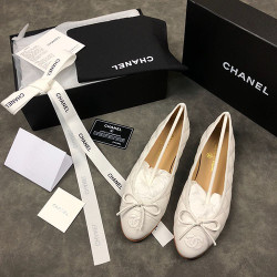 CHANEL 샤넬 단화 (220,250사이즈 주문제작)