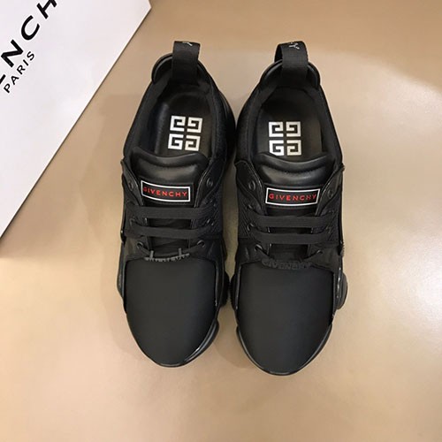 GIVENCHY 지방시 남성용 스니커즈 2109/봄신상