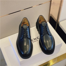 GIVENCHY 지방시 남성용 스니커즈 G9300