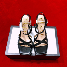 GUCCI 구찌 샌들 (250사이즈 주문제작)