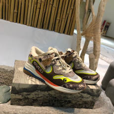 GUCCI 구찌 남여공용 스니커즈 8055-3신상