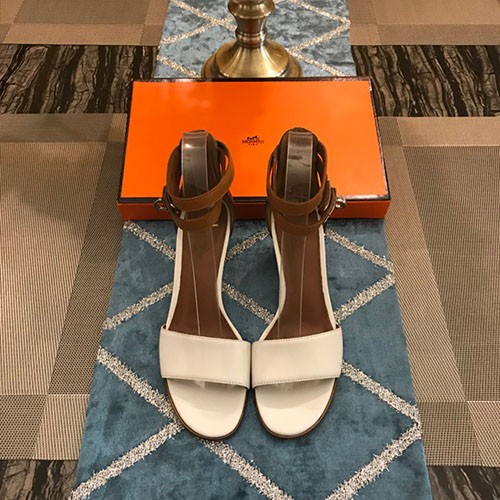 HERMES 에르메스 샌들 굽높이5.5CM 봄신상 (250사이즈 주문제작)