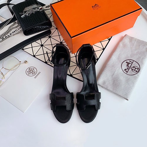 HERMES 에르메스 샌들 굽높이6CM 봄신상(220,250사이즈 주문제작)