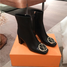 LOUIS VUITTON 루이비통 부츠 L1414 신상 (220,250사이즈 주문제작)