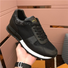 LOUIS VUITTON 루이비통 남성용 스니커즈 L93300-2 2020/신상