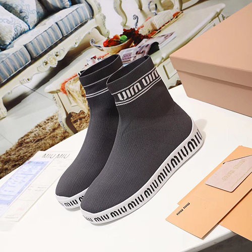 MIUMIU 미우미우 부츠 (220,250사이즈 주문제작)