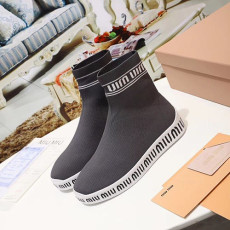 MIUMIU 미우미우 부츠 (220,250사이즈 주문제작)