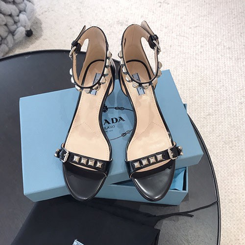 PRADA 프라다 샌들 봄신상
