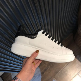 ALEXANDER MCQUEEN 알렉산더맥퀸 남여공용 스니커즈