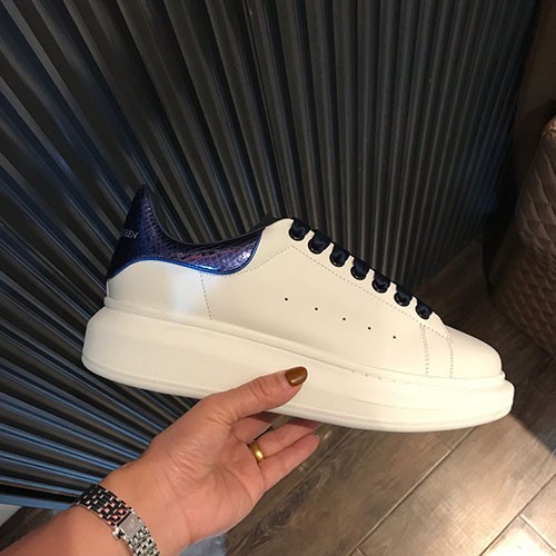 ALEXANDER MCQUEEN 알렉산더맥퀸 남여공용 스니커즈