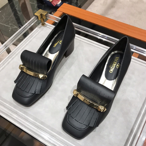 VALENTINO 발렌티노 구두 굽높이6CM 봄신상