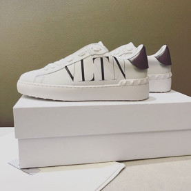 VALENTINO 발렌티노 남여공용 스니커즈