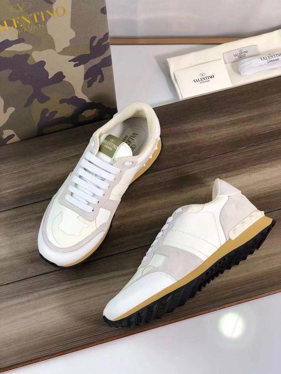 VALENTINO 발렌티노 남여공용 커플 스니커즈