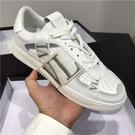 VALENTINO 발렌티노 남여공용 스니커즈 V901870-5 2020/신상 (한사이즈 크게 나옴)