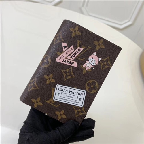 LOUIS VUITTON 루이비통 여권지갑 M64411-3