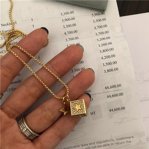 DIOR 디올 목걸이 D3010 2020/신상 (정품과 비교가능한 퀄리티 )